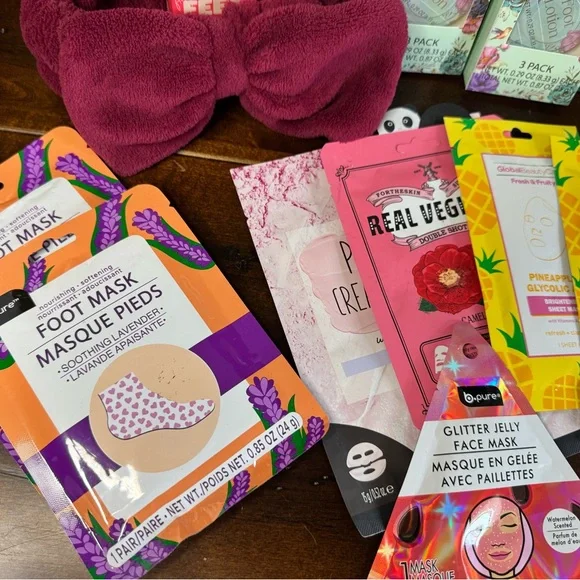 Assorted Skincare and Spa Kit with Spa Headband - Picture 5 of 5